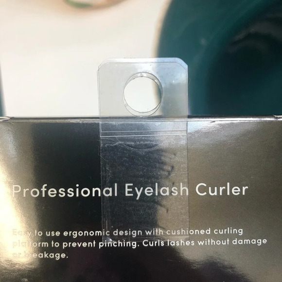 NIB JULEP EYELASH CURLER - Picture 2 of 3